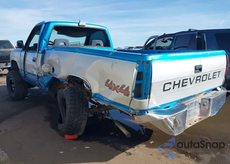 1992 Chevrolet Gmt-400 K1500 z USA, uszkodzony, nr VIN 1GCEK14K1NE101110